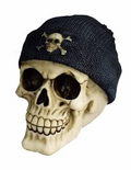 Skull with beanie hat (10 cm)