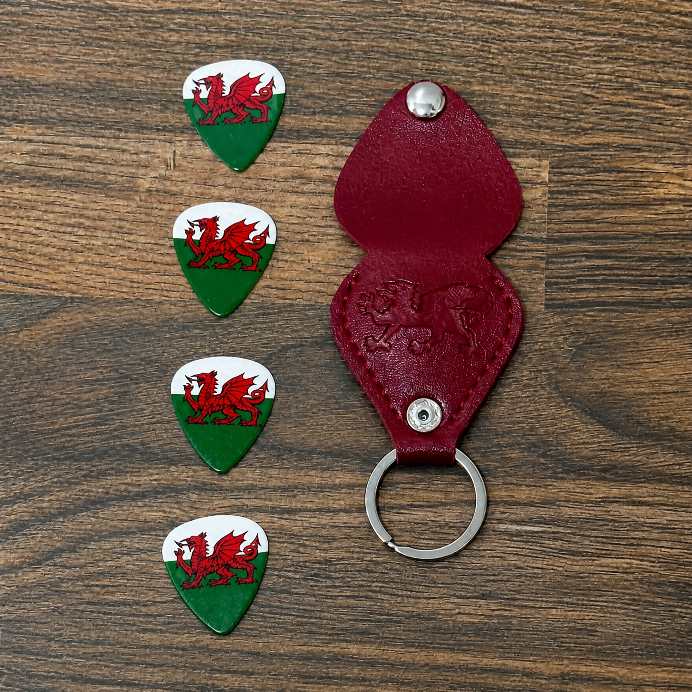 Wales Guitar Picks and Holder